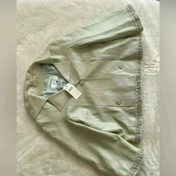 CHANEL Light Green Jacket size medium new - Picture 2 of 16
